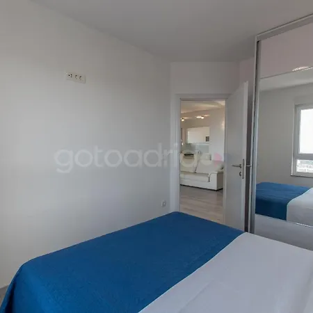 Luxury Sea & View Dammi ماكارسكا