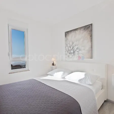 Luxury Sea & View Dammi ماكارسكا
